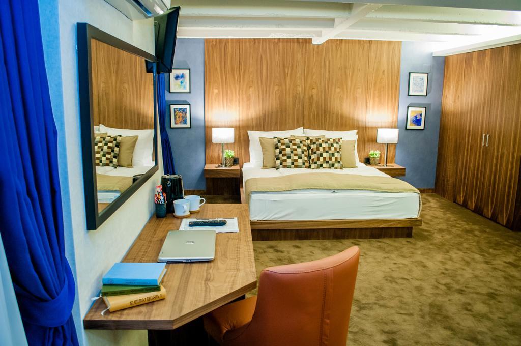 Nomad Luxury Suites Белград Екстериор снимка